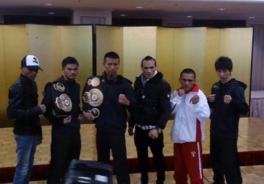 トリプルタイトルマッチ調印式