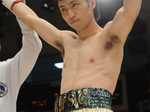 長井が逆転KO勝ち