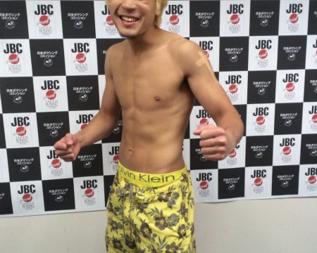 佐々木、松山ともに計量をパス