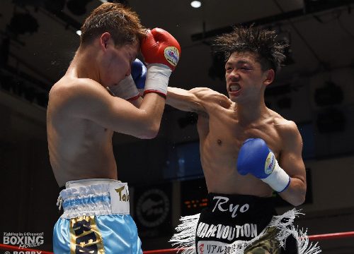 成塚亮が判定勝ち！