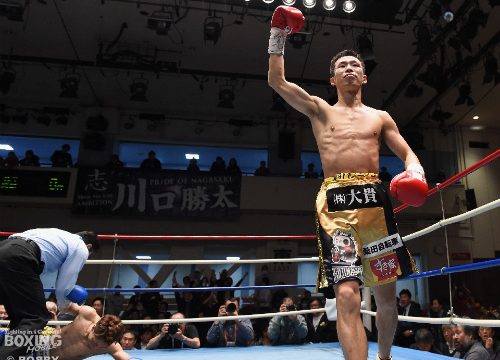 船井がKO防衛!