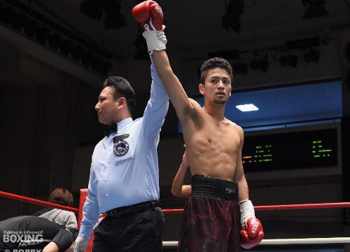 女子のデビュー戦はともに判定負け