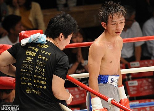 6回戦初勝利を目指す石本は判定負け