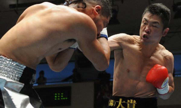 2冠王者の秋山、初防衛に失敗