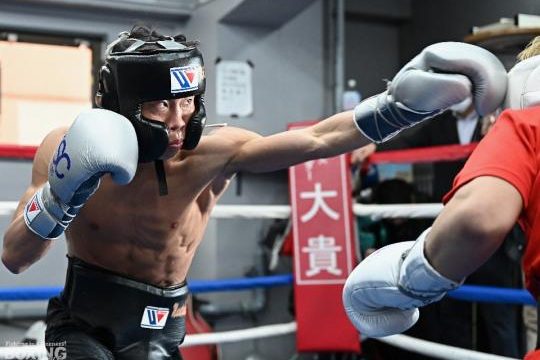 WBO王者谷口が公開練習