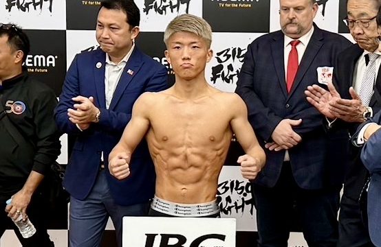 明日世界戦の重岡兄弟が計量パス！