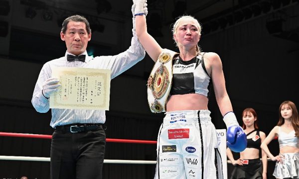 藤原茜が日本フェザー級女子王座獲得！