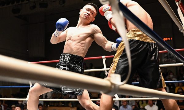 関根が初回KO勝ち、ライアンは判定負け